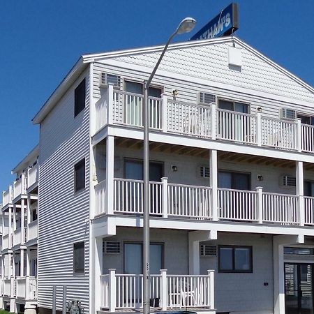Jonathan'S On The Oceanfront Hampton Exterior foto